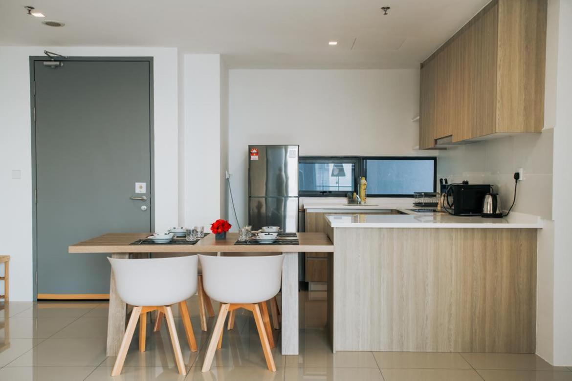 The Pine, 3Br Seaview By Wstay @ Tropicana 218 Macalister George Town Exterior foto