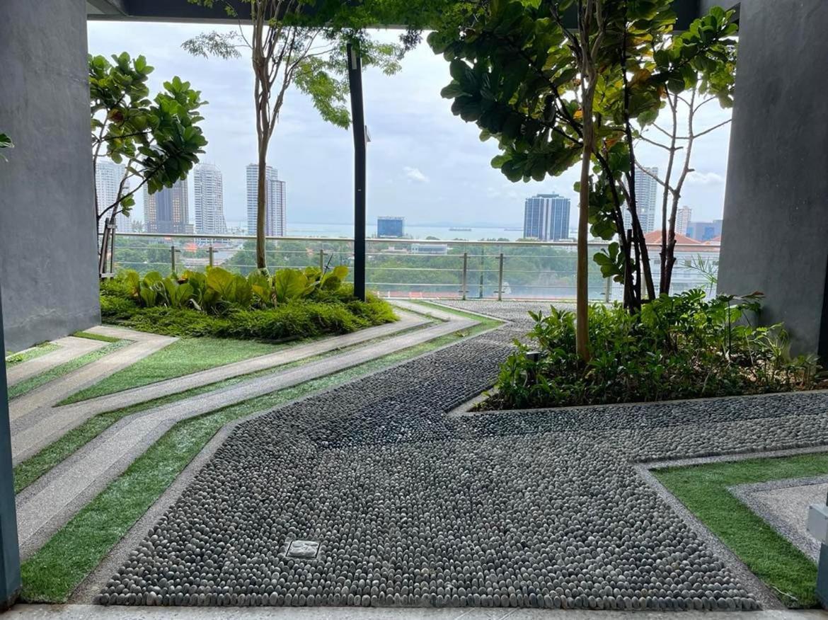 The Pine, 3Br Seaview By Wstay @ Tropicana 218 Macalister George Town Exterior foto